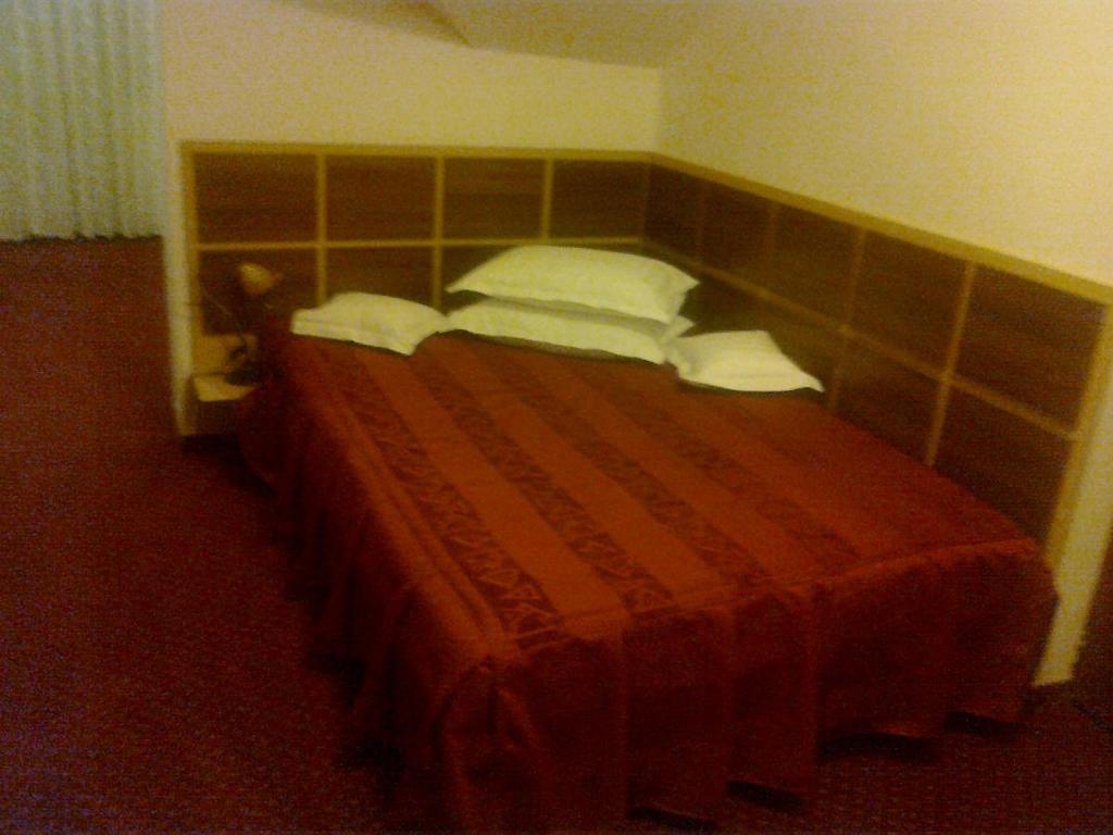 Acvila 3*